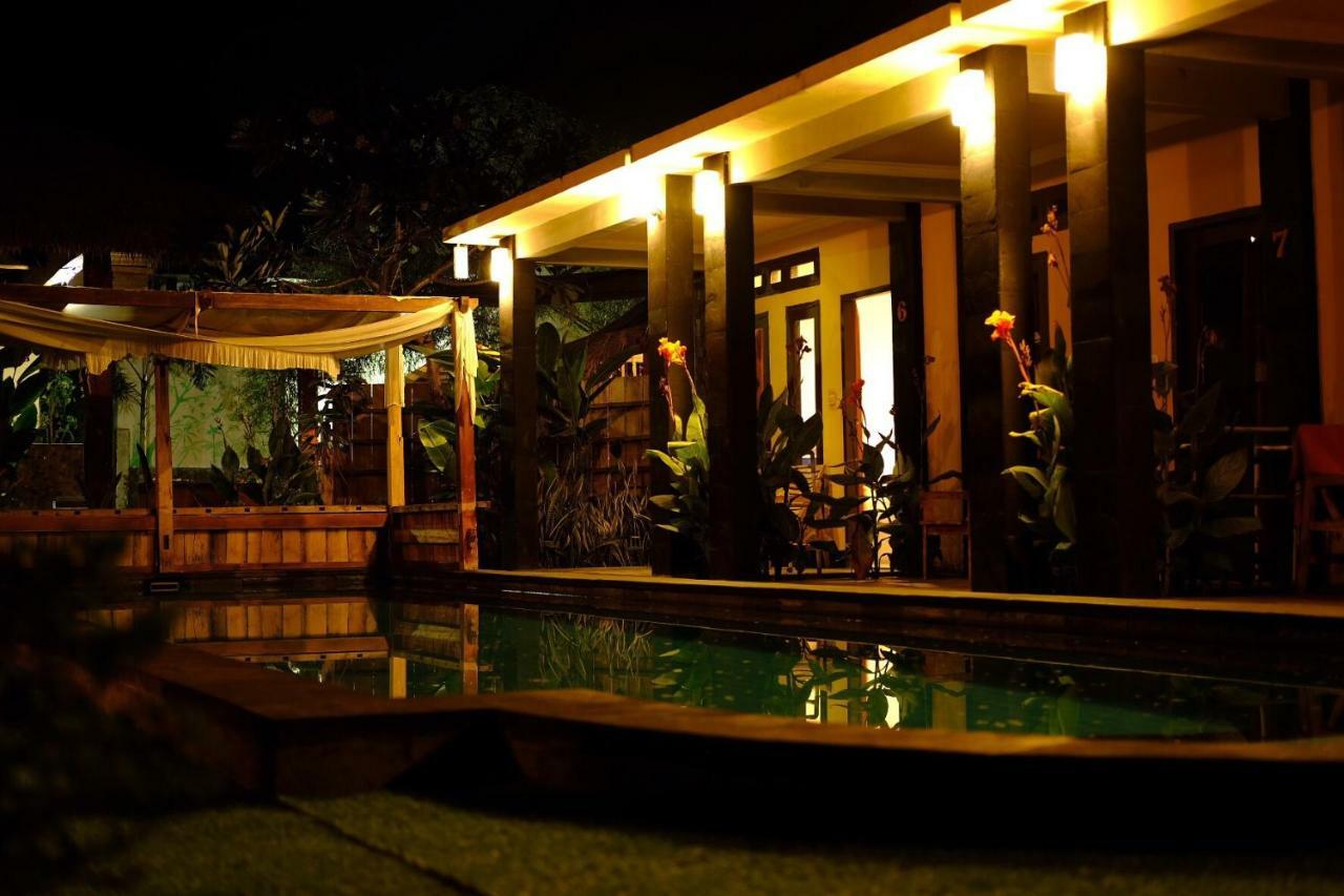 Mahapuri Hotel Gili Air Luaran gambar