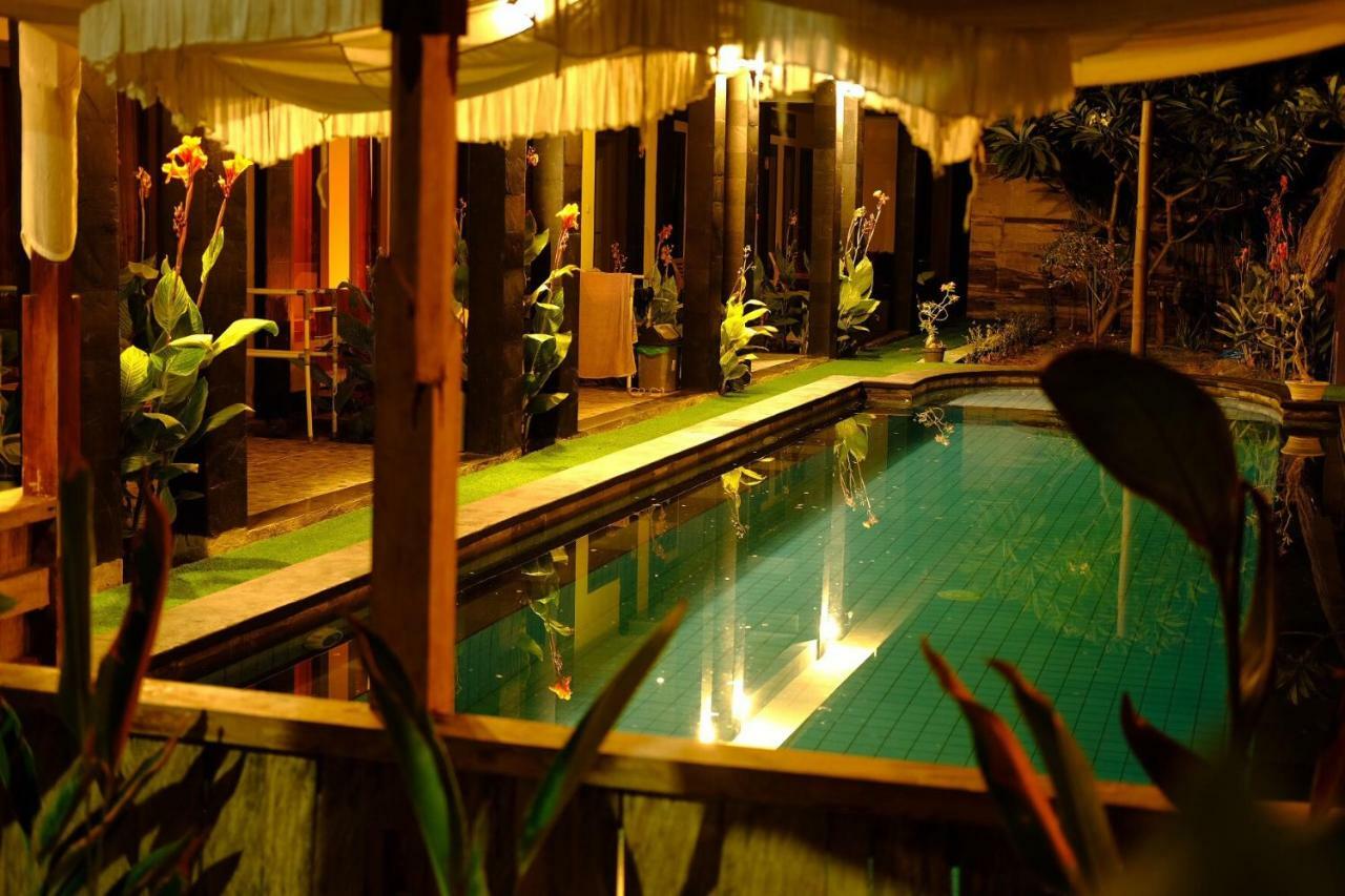 Mahapuri Hotel Gili Air Luaran gambar