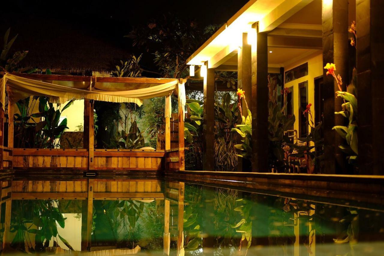 Mahapuri Hotel Gili Air Luaran gambar